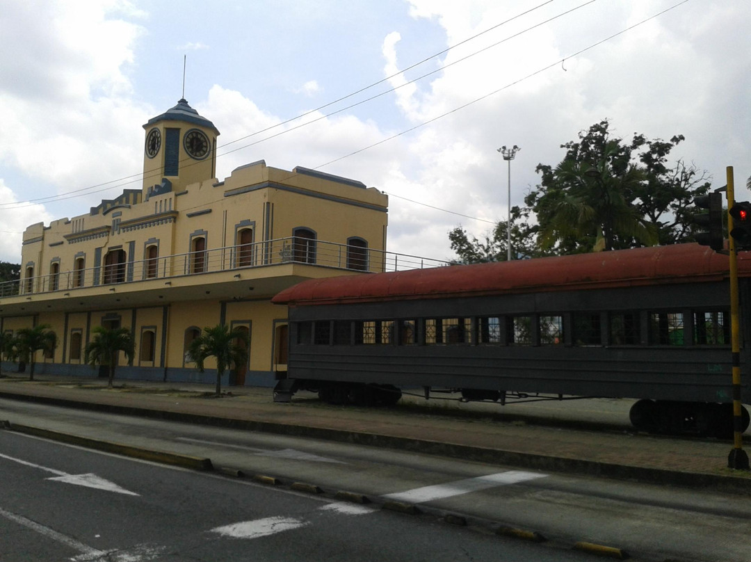 Estacion del Ferrocarril-佩雷拉必去景点