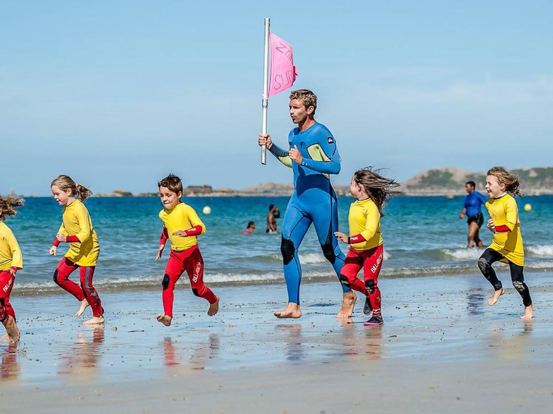 Ponant Surf School-皮若斯必去景点