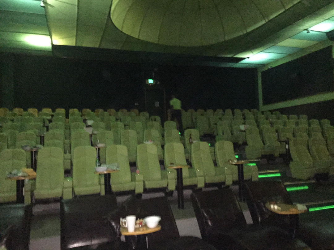 Limegrove Cinemas-Holetown必去景点