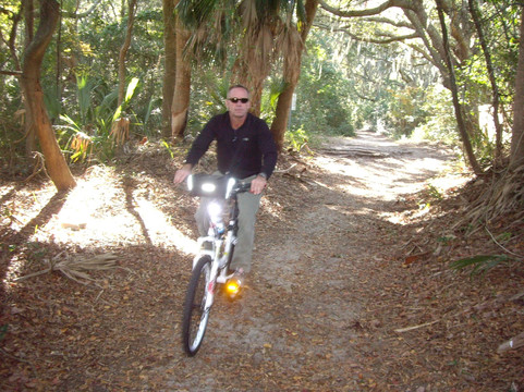 Uzip Electric Bike Rentals-希尔顿头岛必去景点