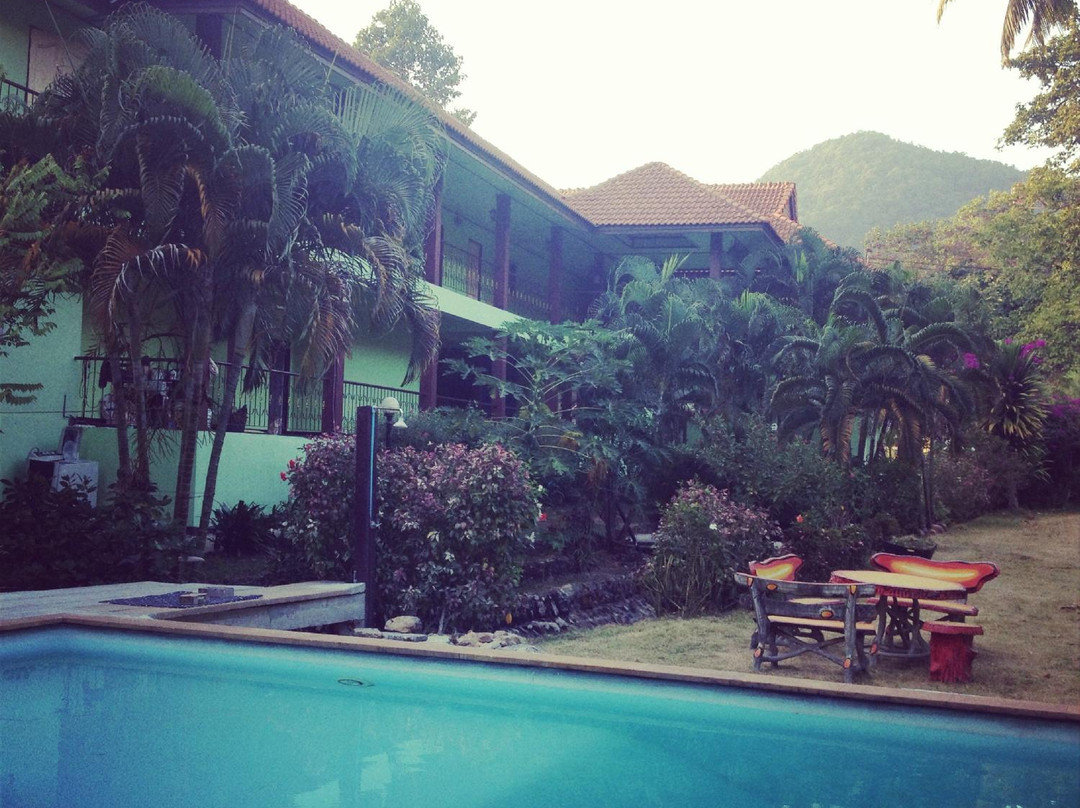 OYO 1139 Alysia Spring Resort
