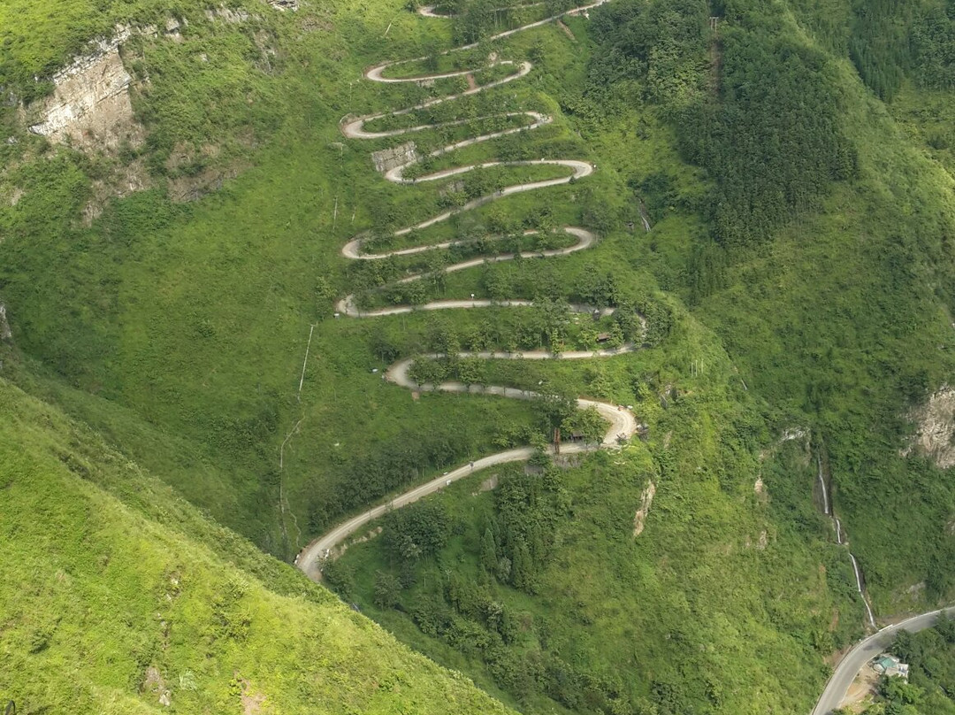 晴隆二十四道拐景点图片