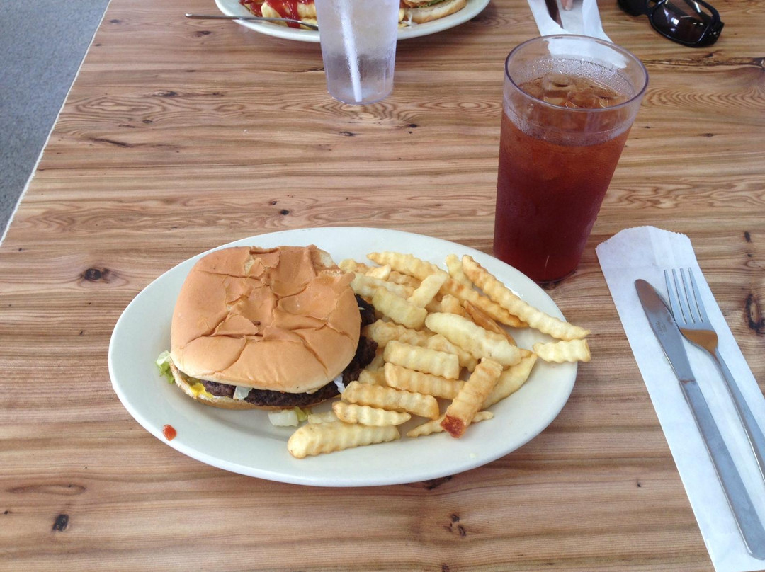 Dawson餐馆和美食-Wayne's Restaurant and Grill