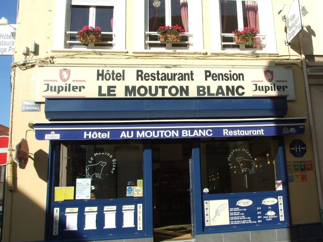 Au Mouton Blanc主图
