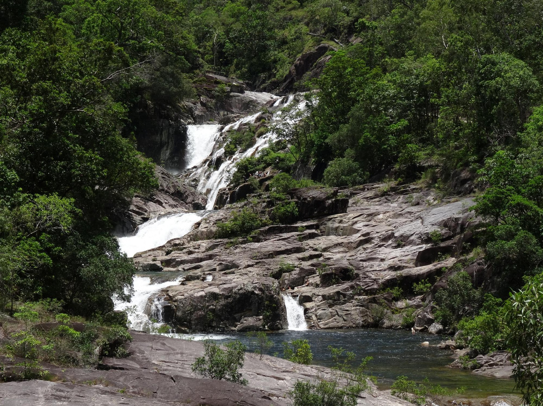 Behana Gorge Waterfall-凯恩斯必去景点