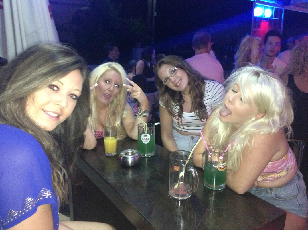 Drunken Duncan's Cocktail Factory-扎金索斯州必去景点