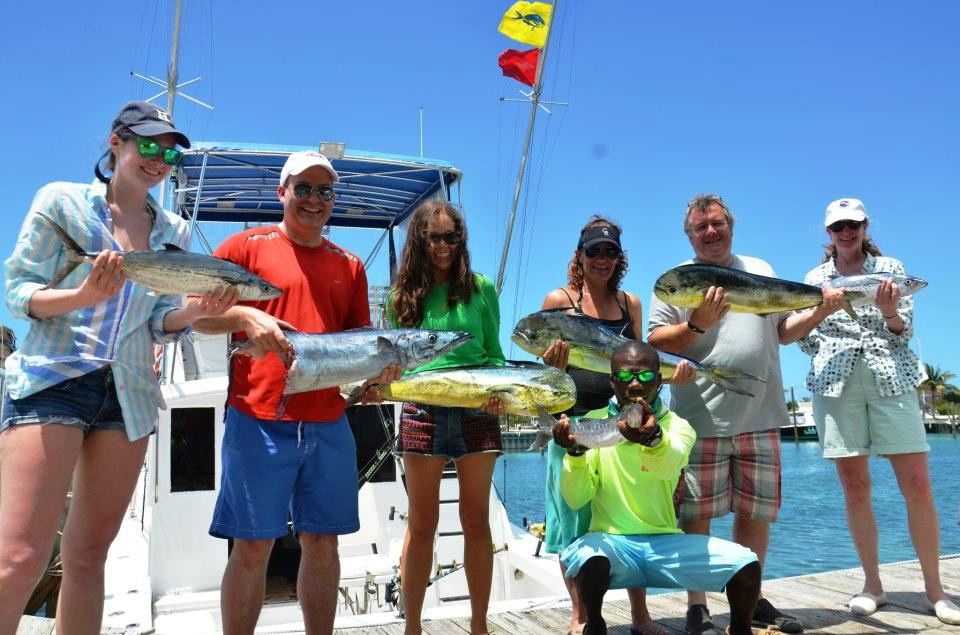 Silver Deep-普罗维登西亚莱斯必去景点