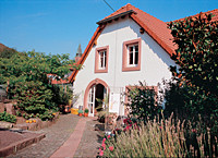 拉贝木屋酒店