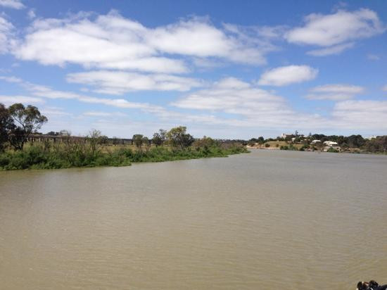Captain Proud Paddle Boat Cruises-Murray Bridge必去景点
