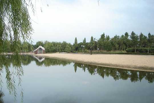 上海青青大酒店主图