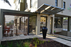 梅萨米酒店主图