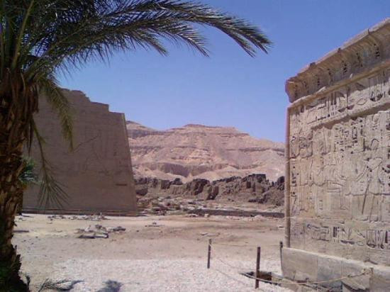 卡尔纳克神庙-卢克索必去景点