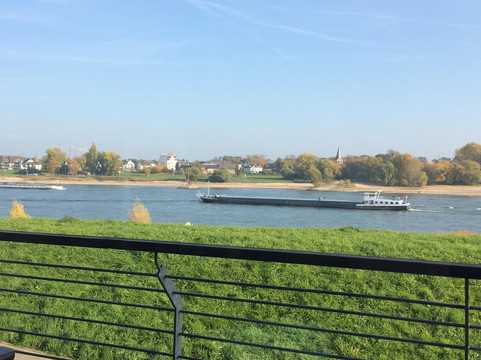 Rheinterrasse Uedesheim