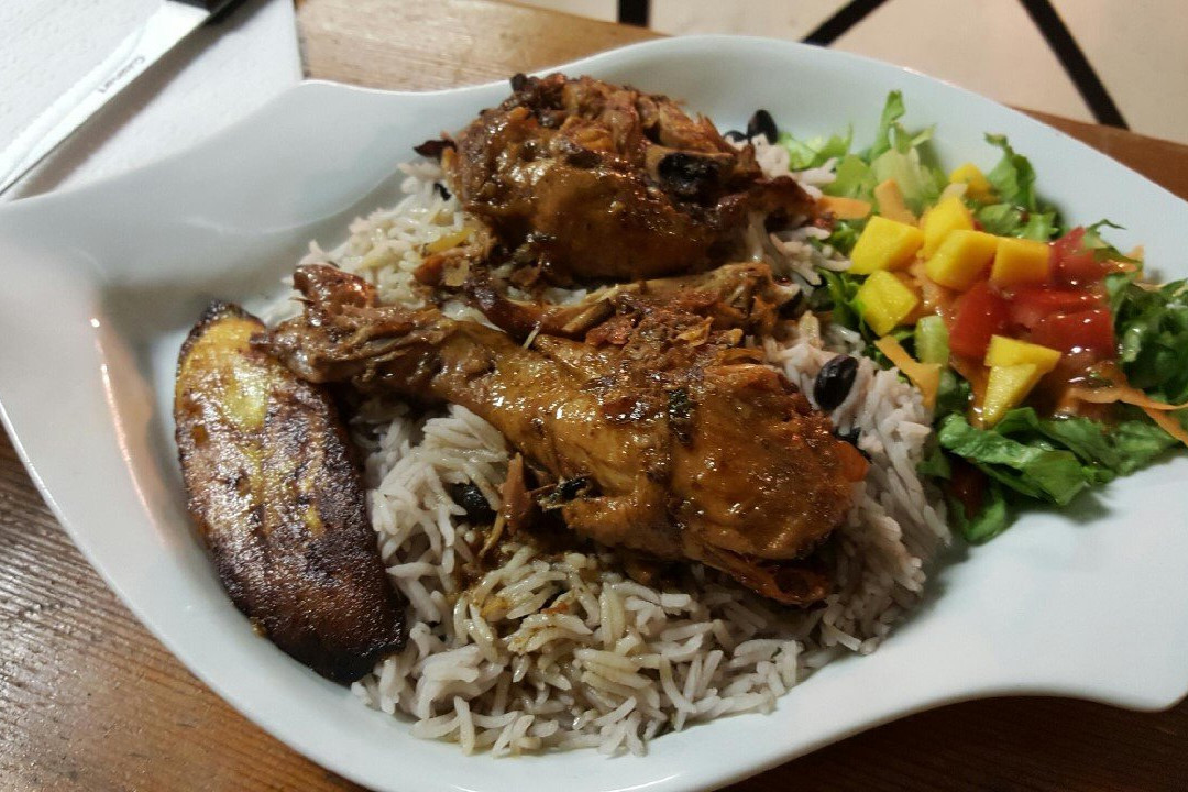 Marsh Lake餐馆和美食-Pickapeppa Restaurant