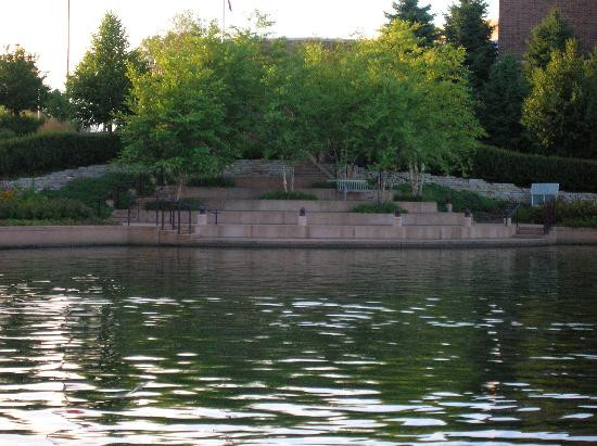 Centennial Lakes Park景点图片