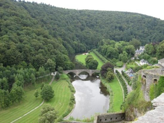 Bouillon Castle景点图片