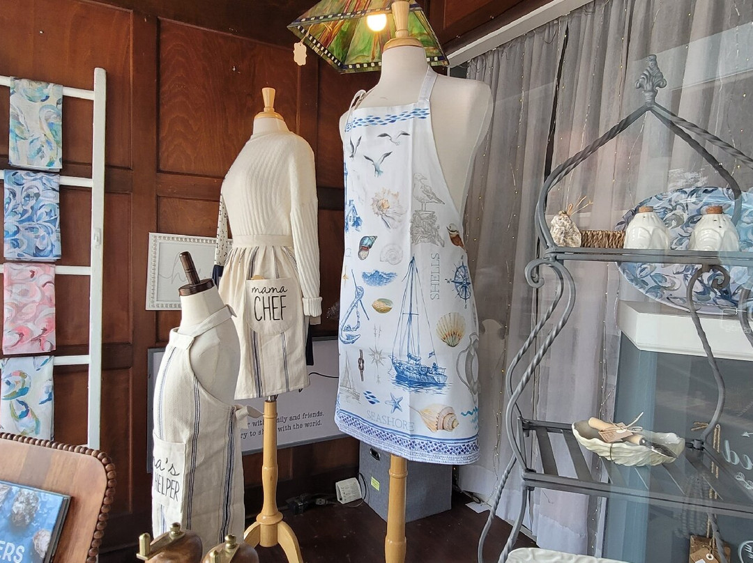 Blue Heron Gifts & Boutique景点图片