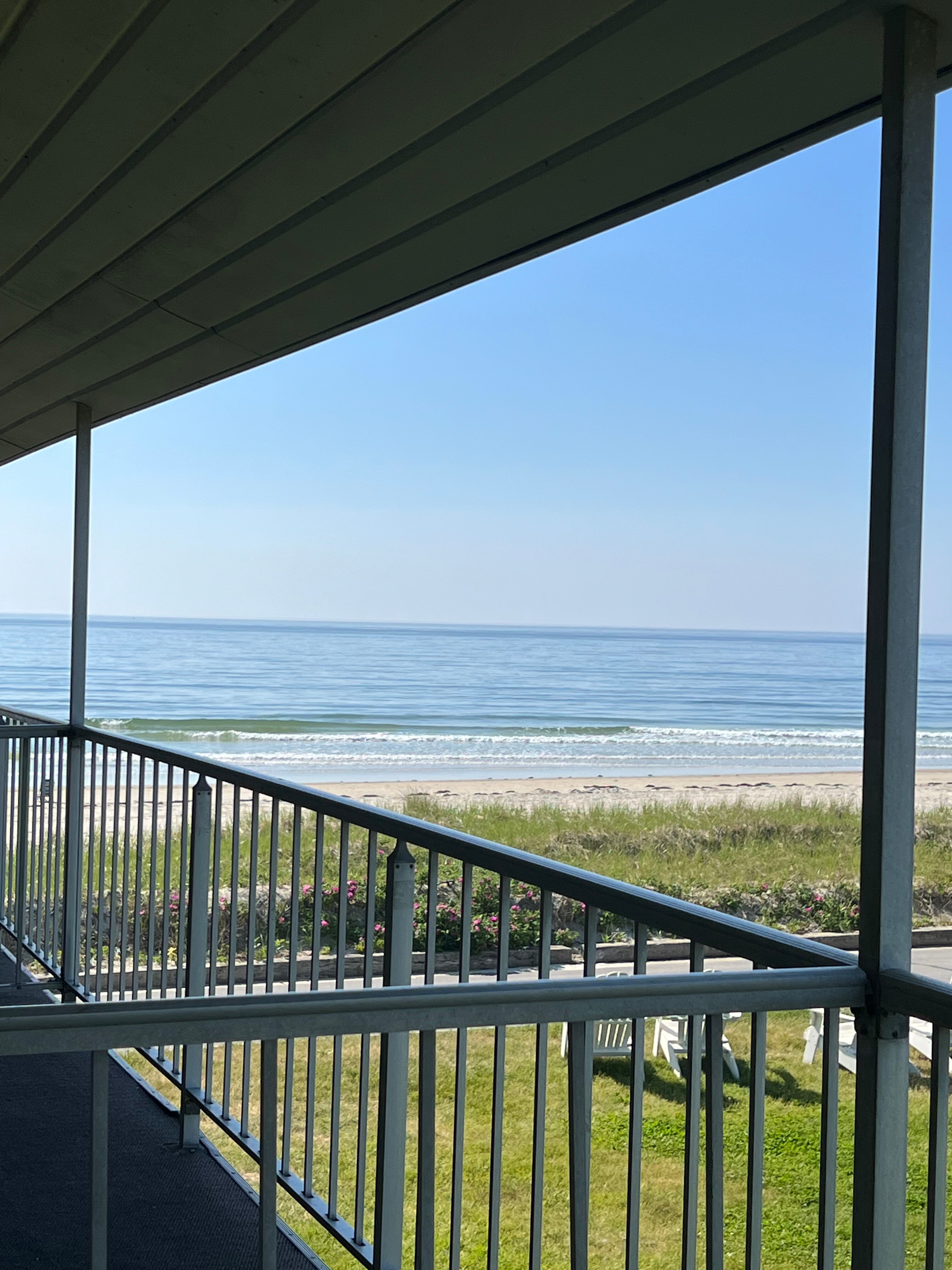 Friendship Oceanfront Suites-官方