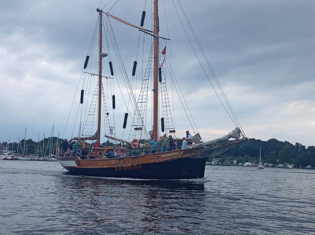 BoatNow Rostock Elektroboote景点图片