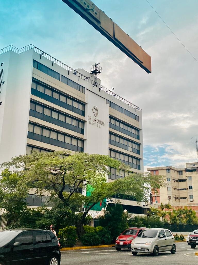 Hotel Los Leones-官方