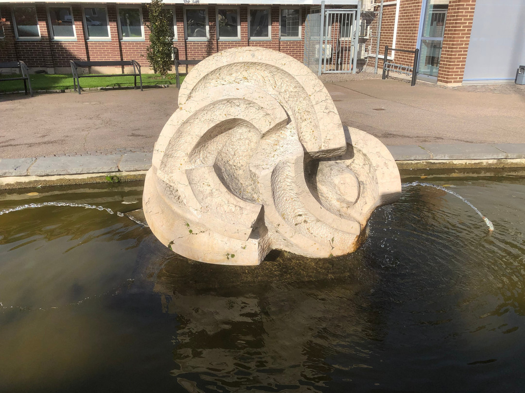 Statyn ''Vågrörelse''景点图片