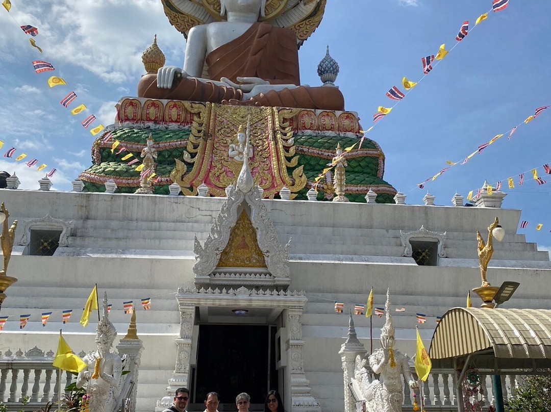Wat Nuea景点图片