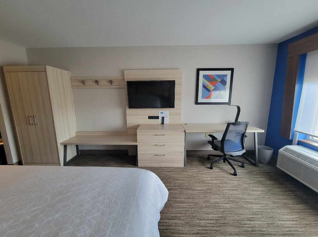 Holiday Inn Express & Suites Brighton South - Us 23 By IHG主图