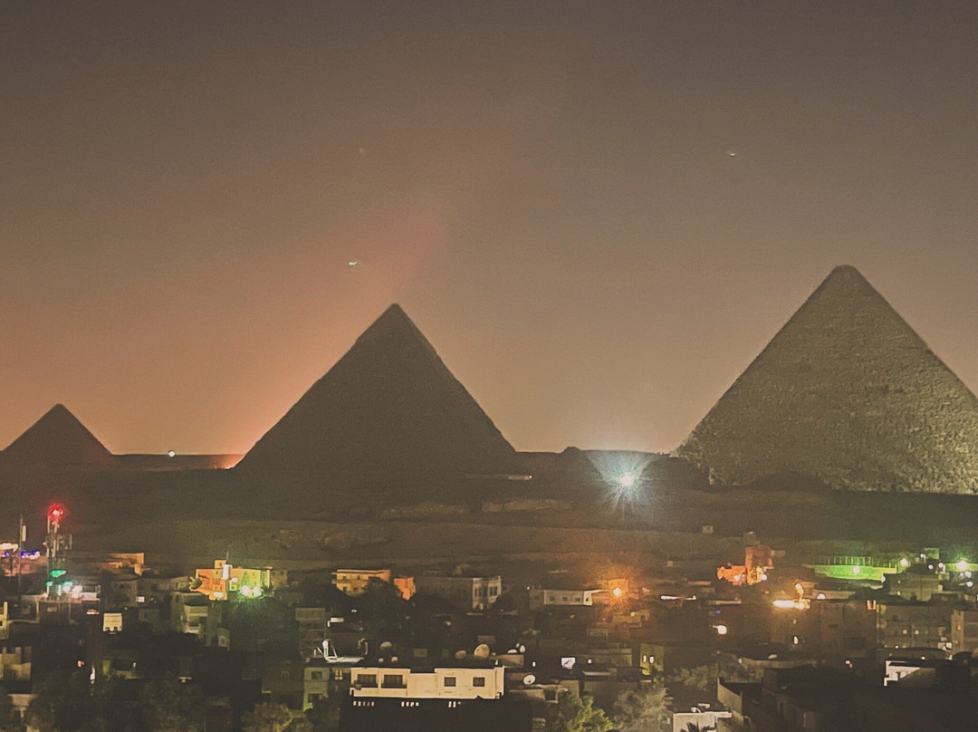 Cleopatra Pyramids View Hotel