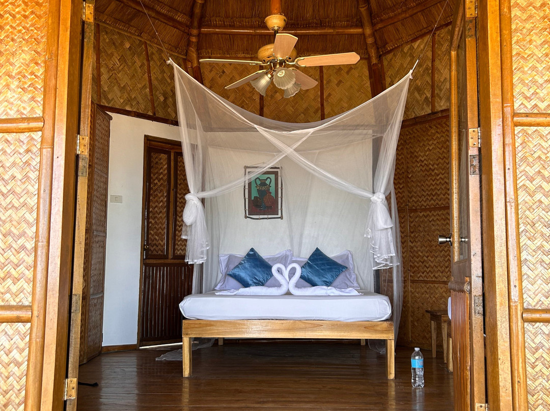 Cashew Grove Beach Resort主图