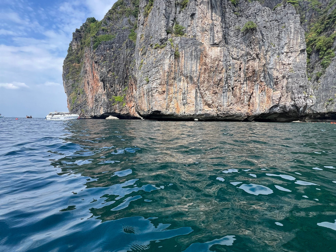 Charter Dock A-莆缴必去景点