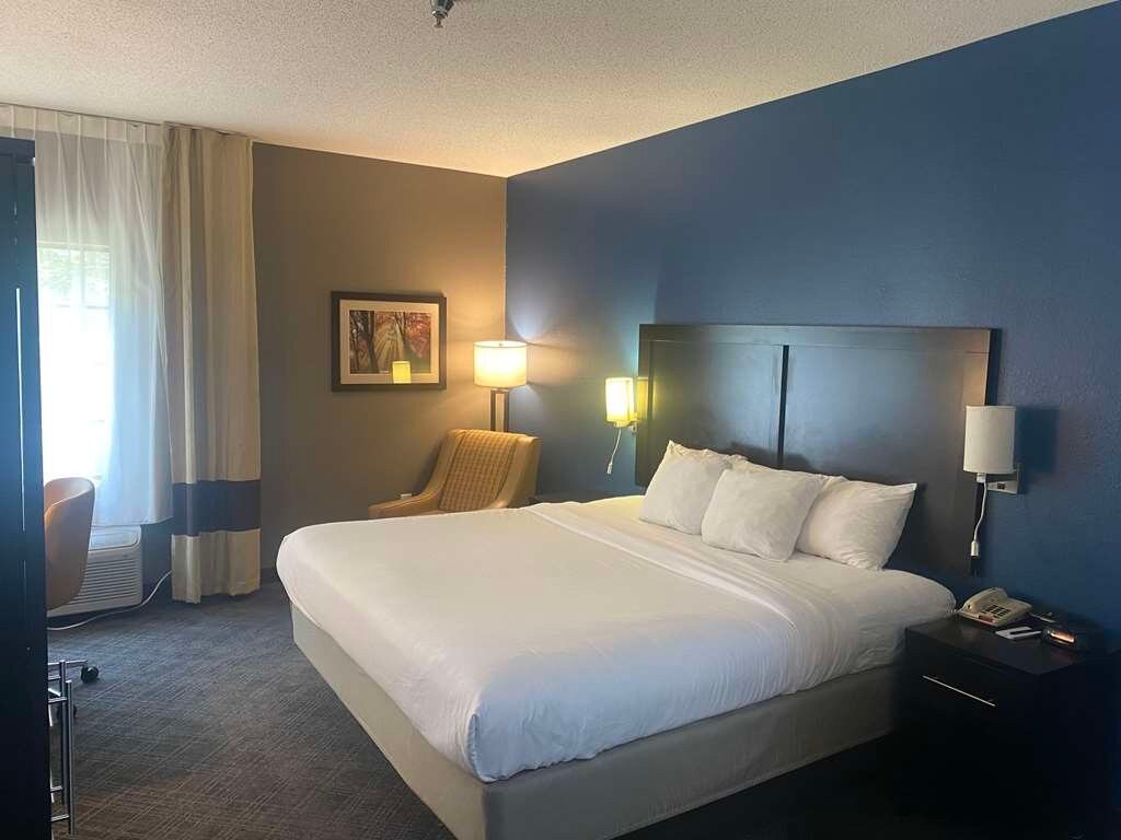 Comfort Inn & Suites Trussville I-59 Exit 141主图