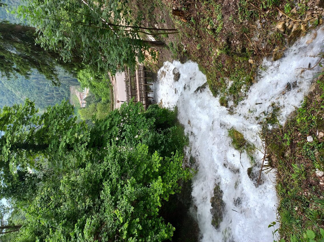 Cascate del Rio Bianco景点图片