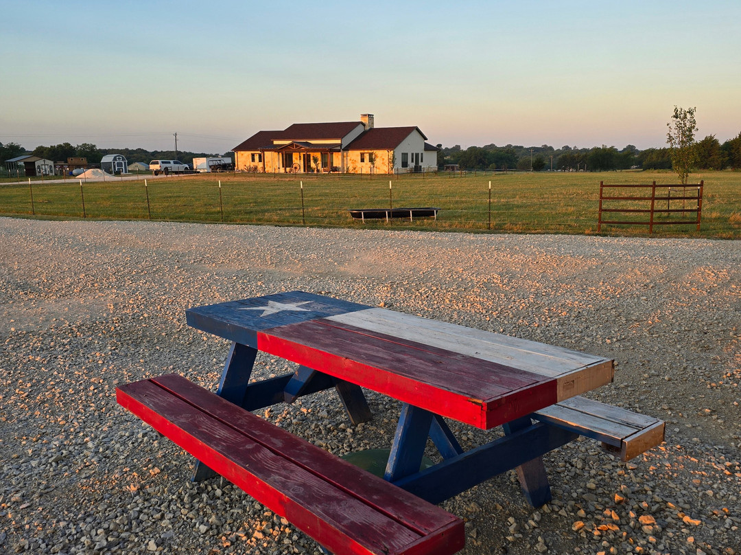 Moo & Bray Farm-Whitesboro必去景点