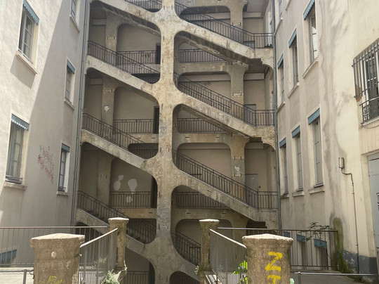 Jeu De Piste Résistance Dans Les Pentes-里昂必去景点