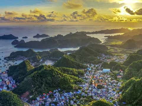 Authentic Cat Ba Travel