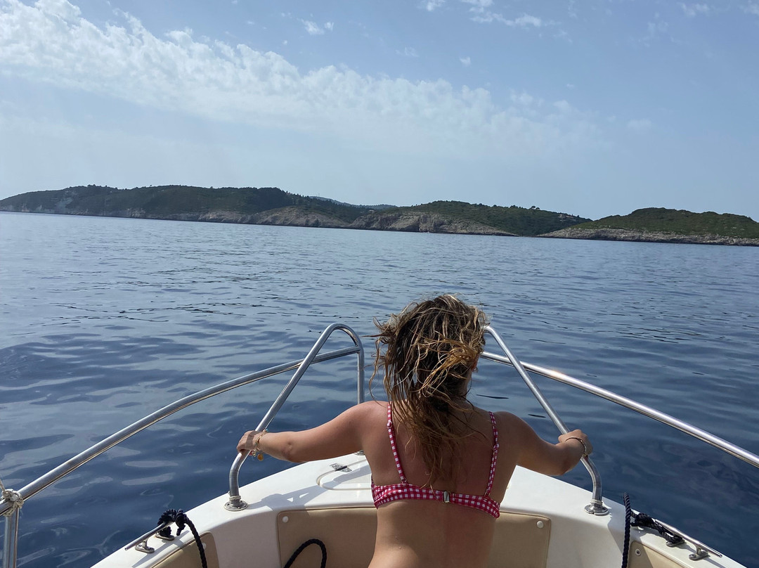 Captain Nikos Boat Hire