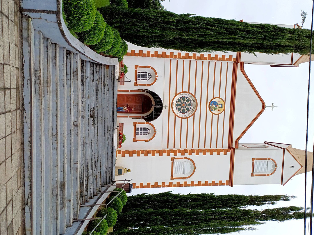 Igreja Matriz Nossa Senhora do Perpetuo Socorro-Treze Tilias必去景点