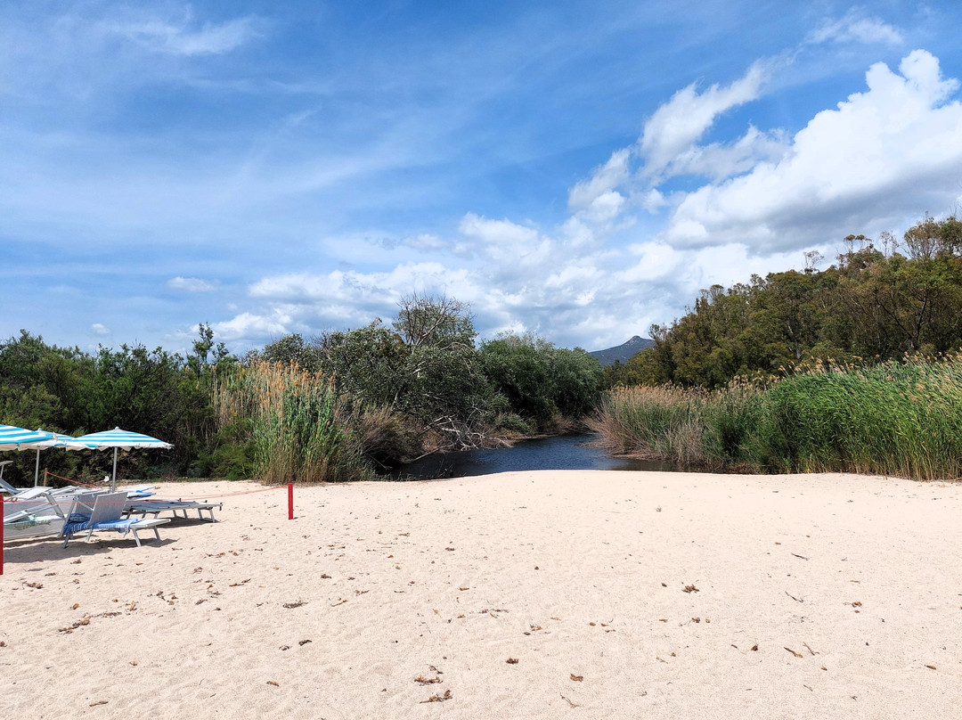 Spiaggia di Marongiu-Geremeas必去景点