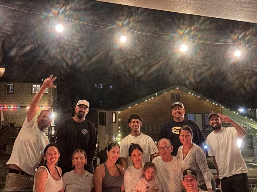 六月湖松树酒店主图