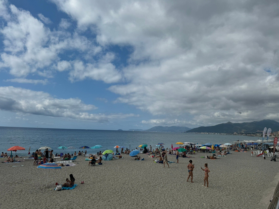 Spiaggia Ex Soggiorno Leonessa-彼得拉－利古雷必去景点