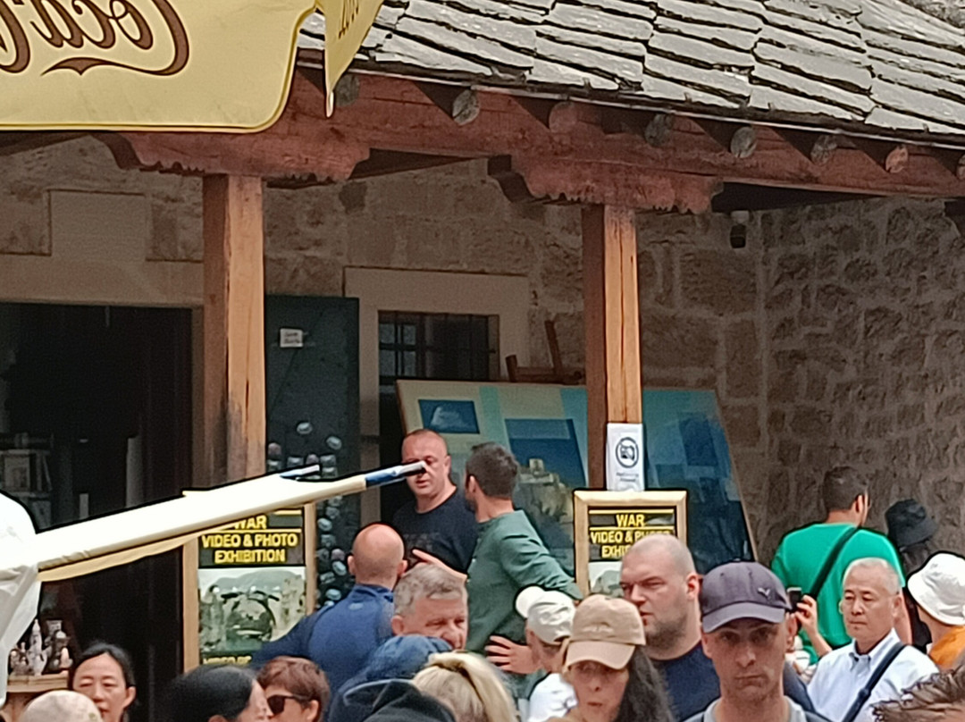 War Photo Exhibition-莫斯塔尔必去景点