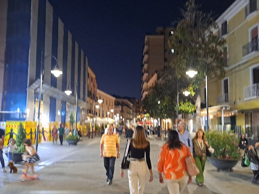 Piazza V. Veneto e Corso Garibaldi-阿格罗波利必去景点