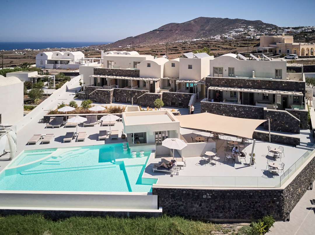 Adorno Oia Suites