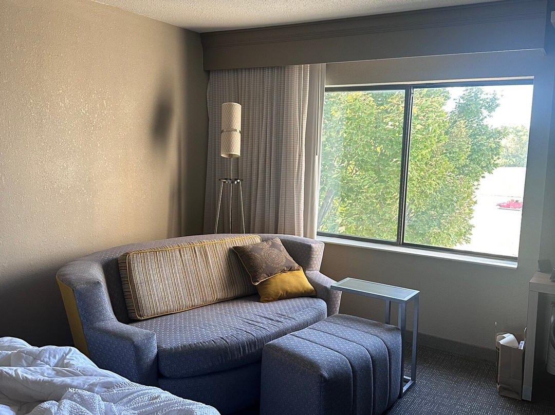 Courtyard by Marriott St. Louis Airport/Earth City主图