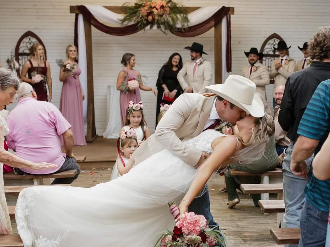 Best Western Plus Royal Mountain Inn & Suites主图