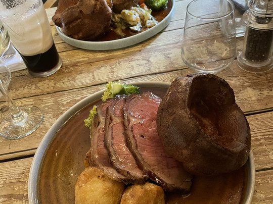 The White Hart主图