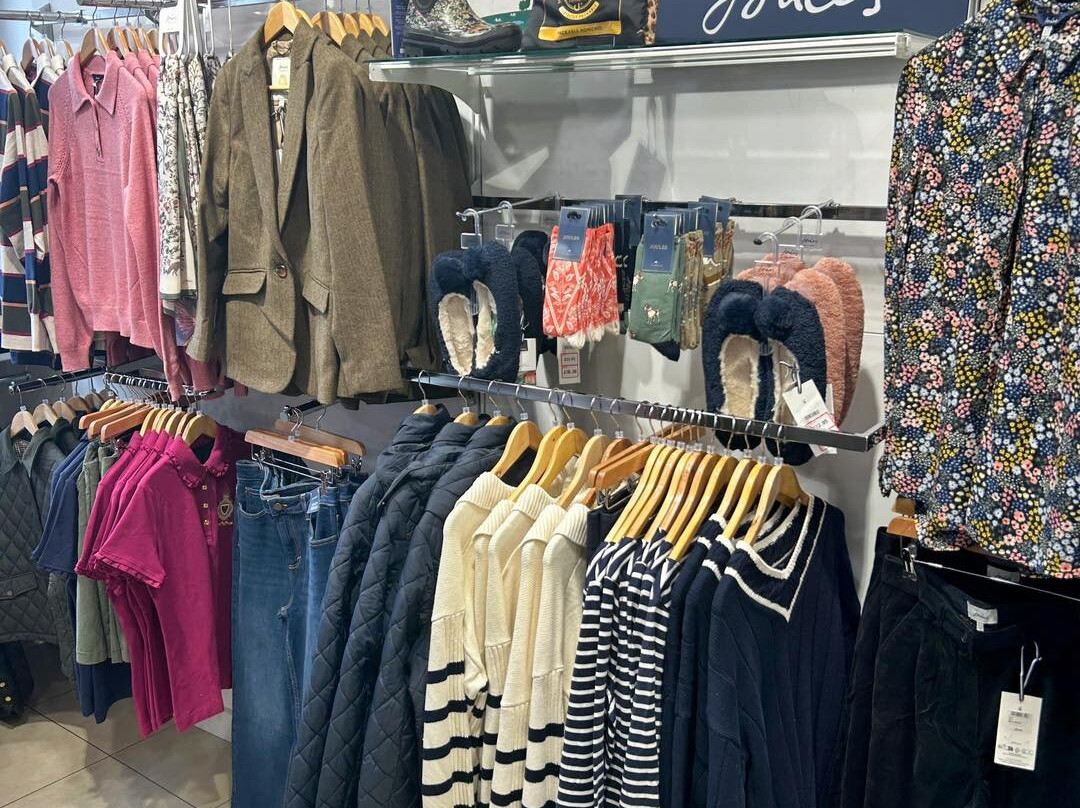 Austins Department Store-牛顿阿伯里必去景点