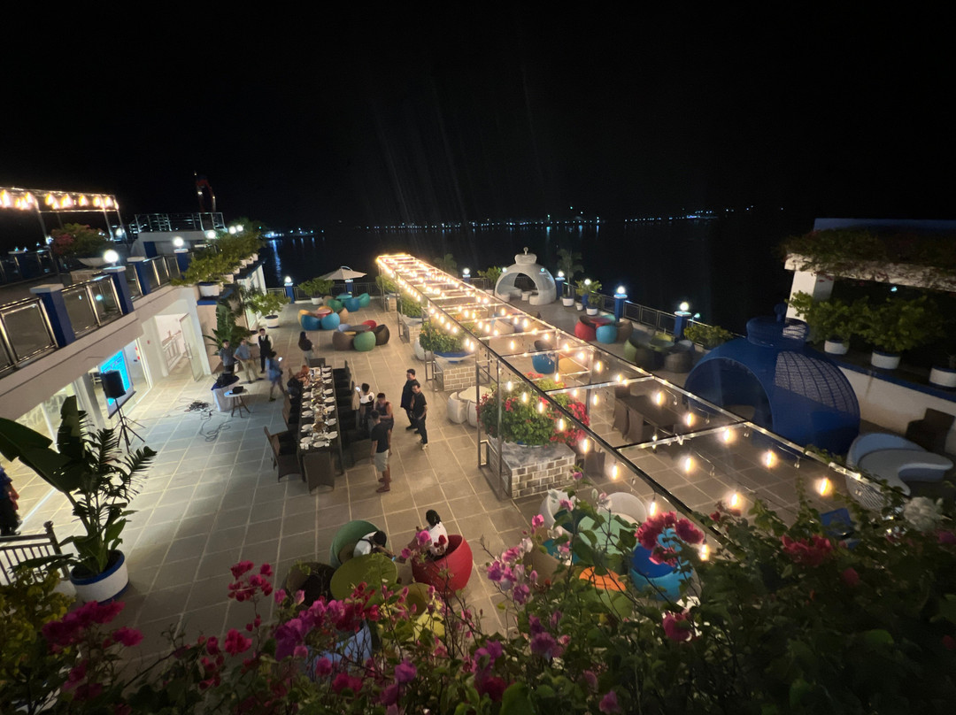 Santiago Cove Hotel and Restaurant主图