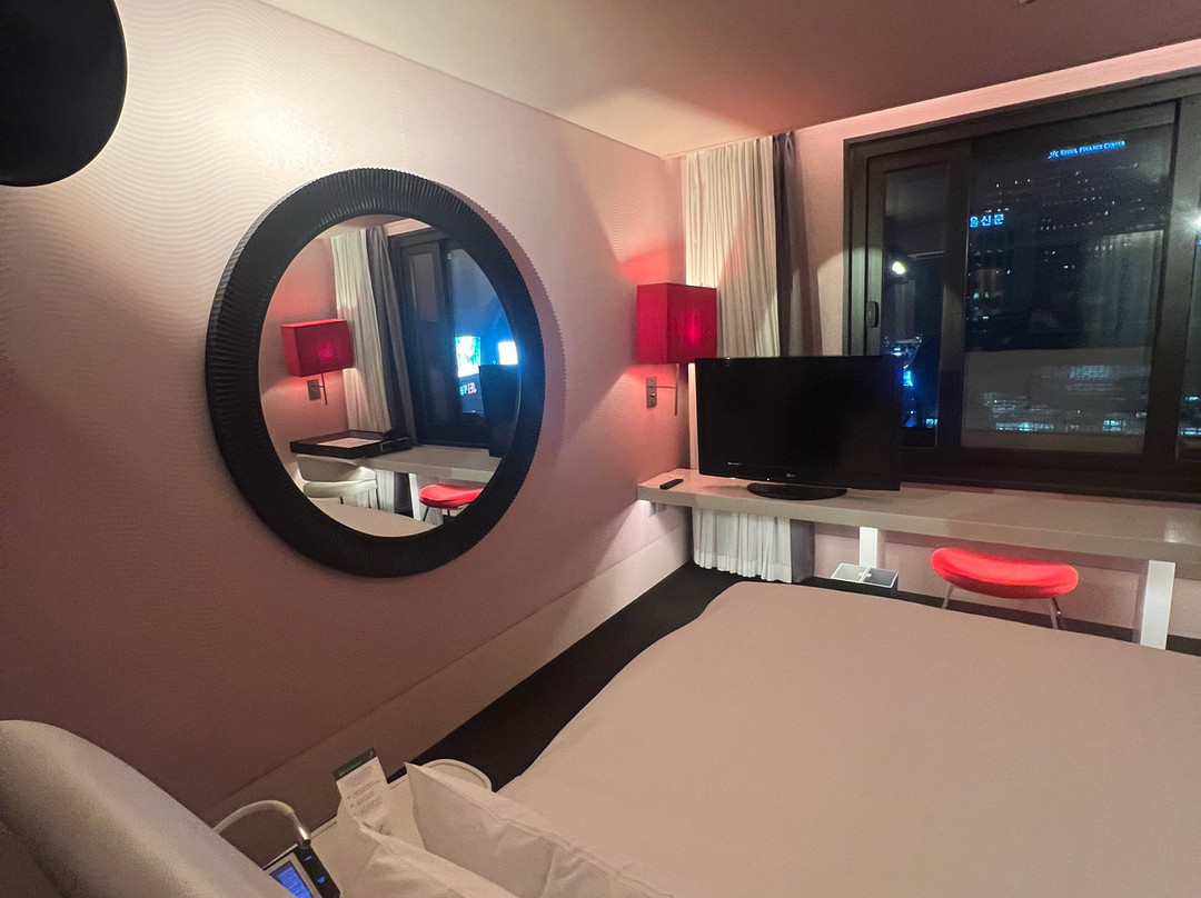 首尔广场酒店, 傲途格精选主图