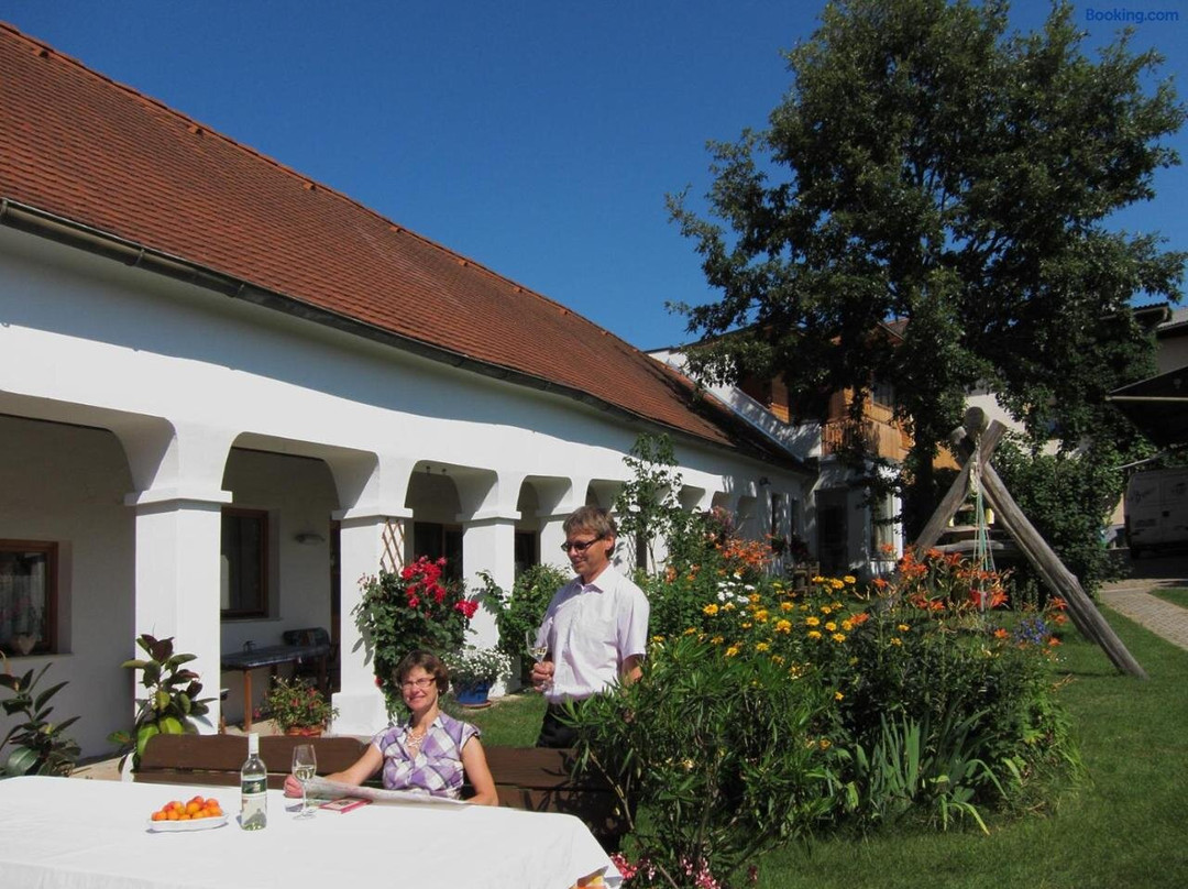 Weingut Bohrn Himmelbett主图